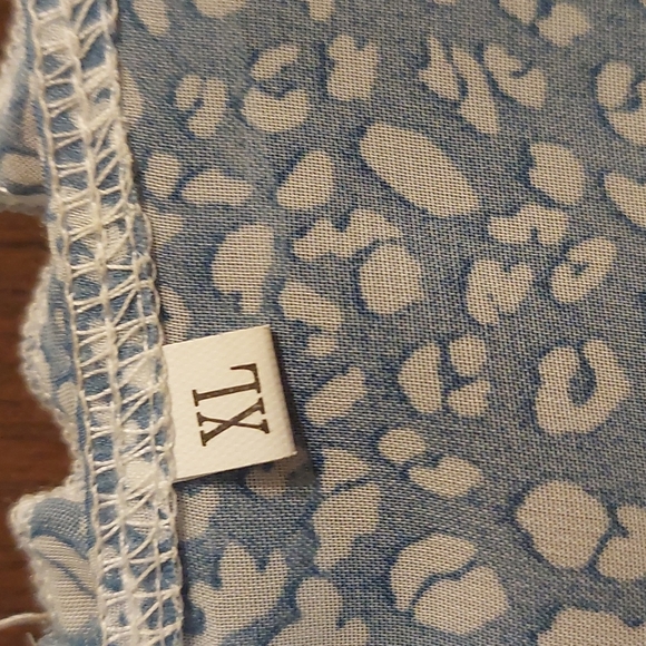 Brand: Fashion Nova Colour: Blue and White Size: XL - Picture 4 of 7